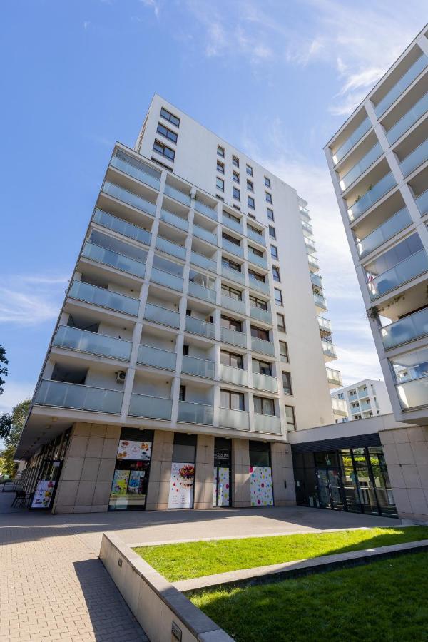 Osiedle Intenso Warszawa Wola By Noclegi Renters Exterior photo